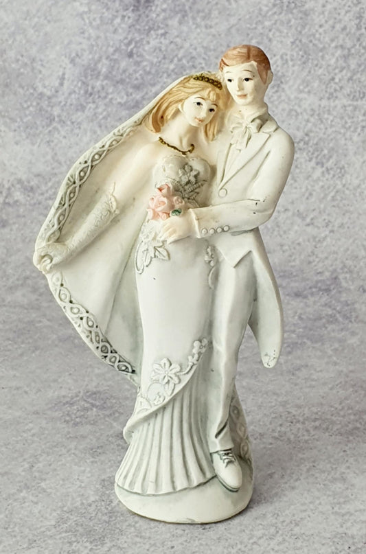Elegance Bride & Groom
